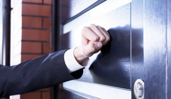 Door-to-door logistics and shipping services
